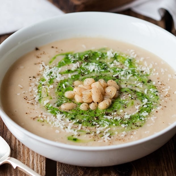 White Bean and Pesto Sou - A creamy and comforting vegetarian soup - without the cream!