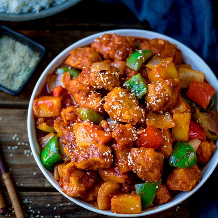 https://www.kitchensanctuary.com/wp-content/uploads/2019/09/Sweet-and-sour-chicken-square-FS-0833.jpg