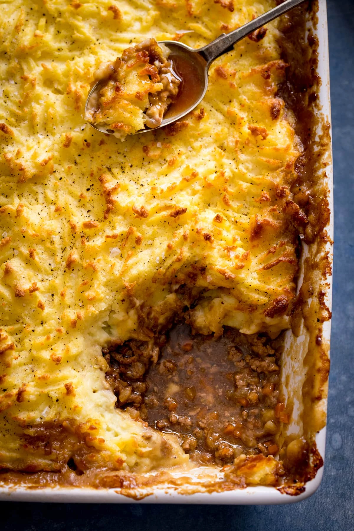 Easy Shepherd's Pie Recipe with Cheesy Potatoes