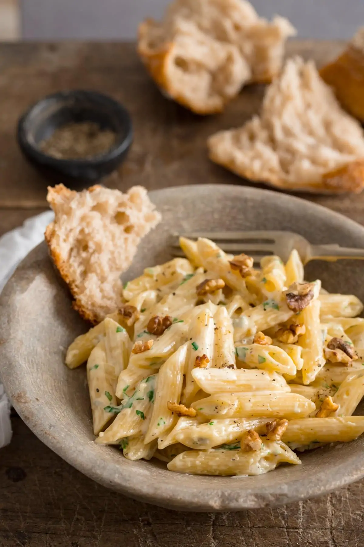 Make Flavorful Pasta With Gorgonzola Cheese Sauce In Under 15 Minutes! 